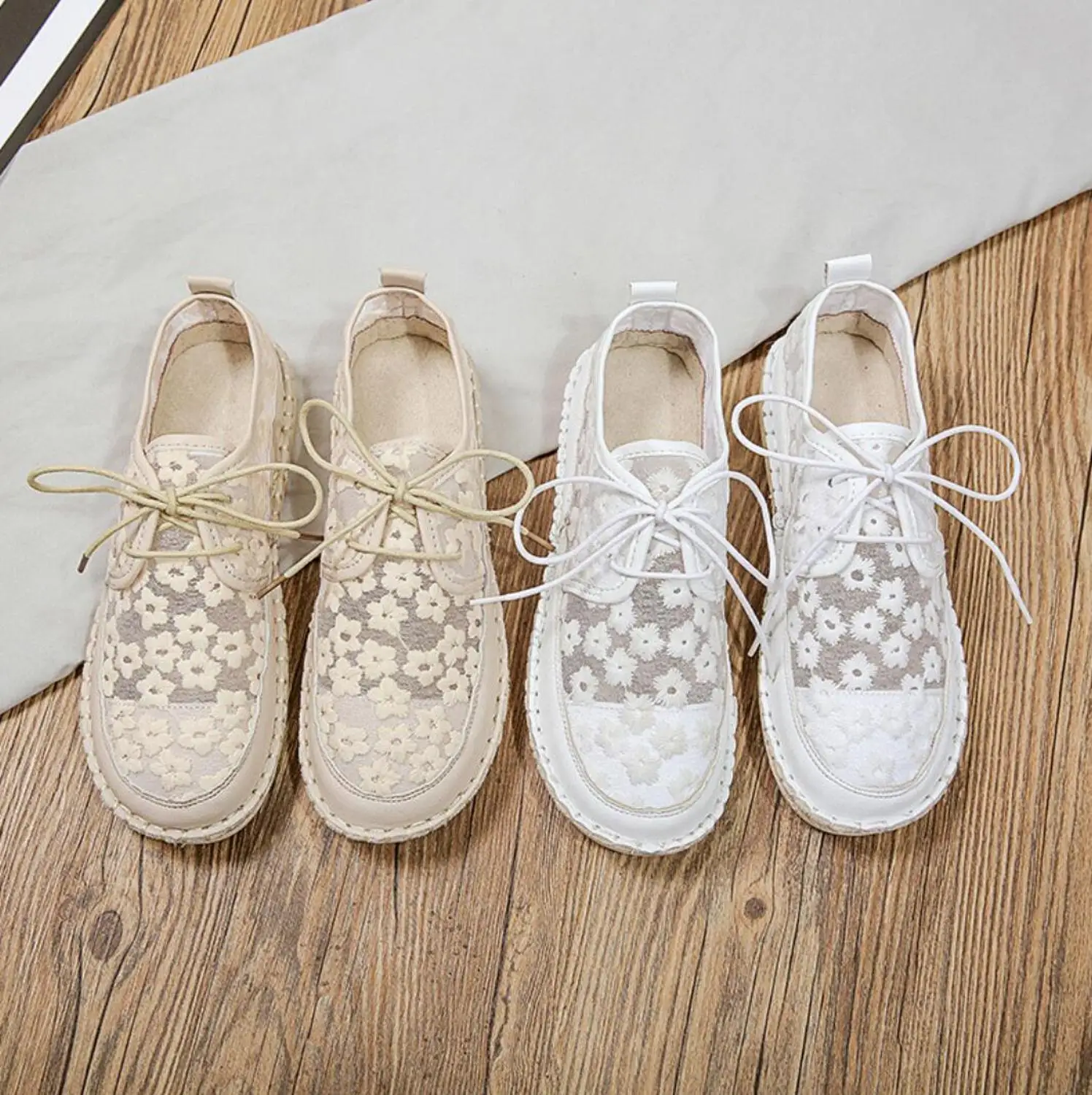 

2020 Summer New fashion women Casual Shoes Lace Embroidery Lace Flat Female Handmade loafers Soft bottom Flats Ladies Shoes