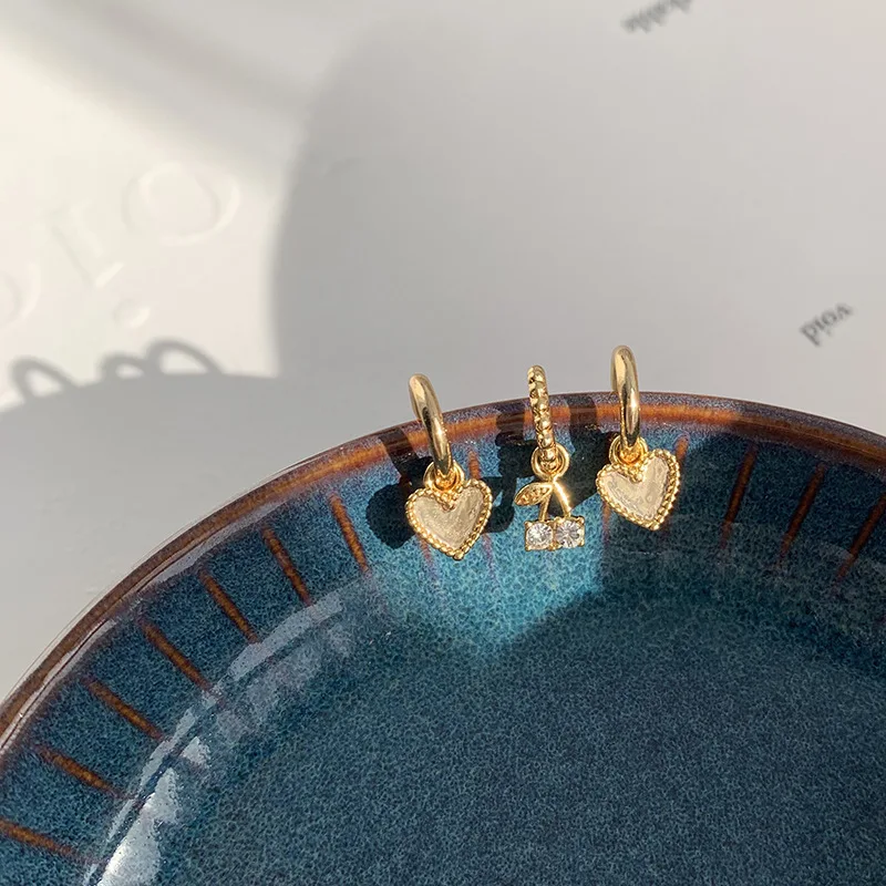 

3Pcs/Set Love Heart Small Hoop Earrings Cherry Pearl Rhinestone Earrings for Women Girl Cute Ear Cuff Cross Clip Fashion Jewelry