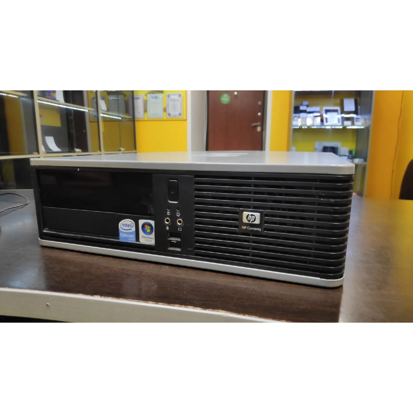 HP compaq dc7800(Intel Celeron E3400 2.60GHz/Intel Q35 Express/3 GB DDR 2/HDD 120GB)|Системные блоки| |