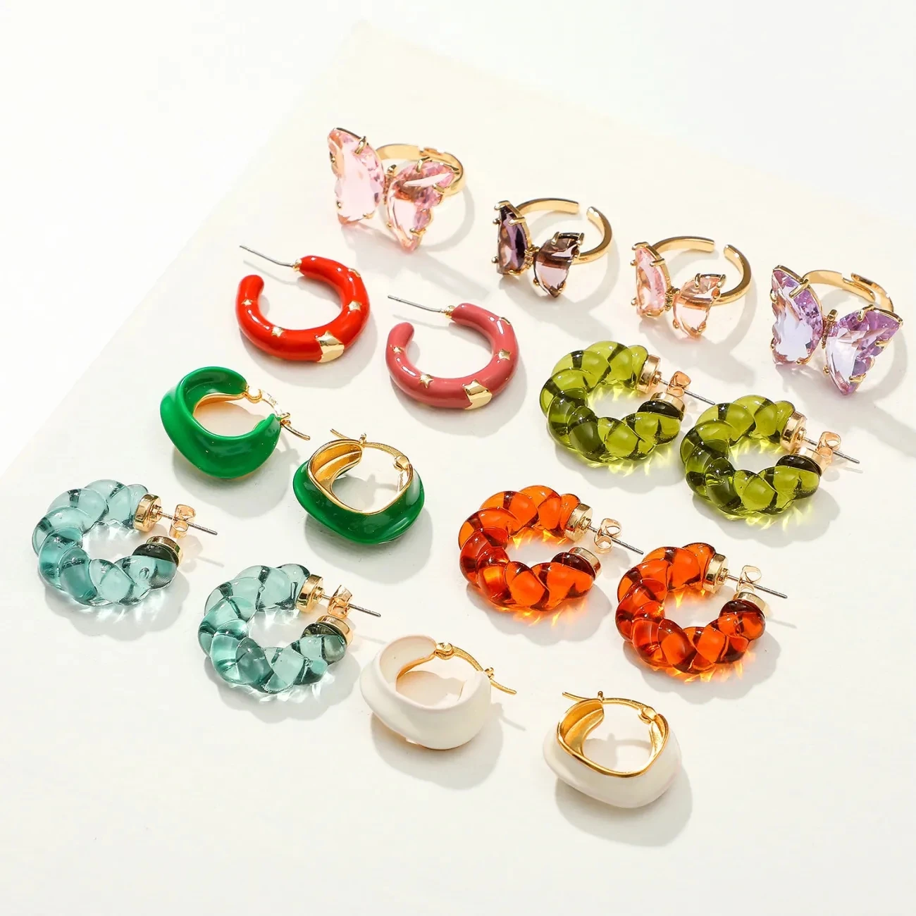 

Trendy Transparent Resin Earrings for Women C-Shape Geometry Twist Stud Earrings Female Delicate Ear Studs Vintage Jewelry Gifts