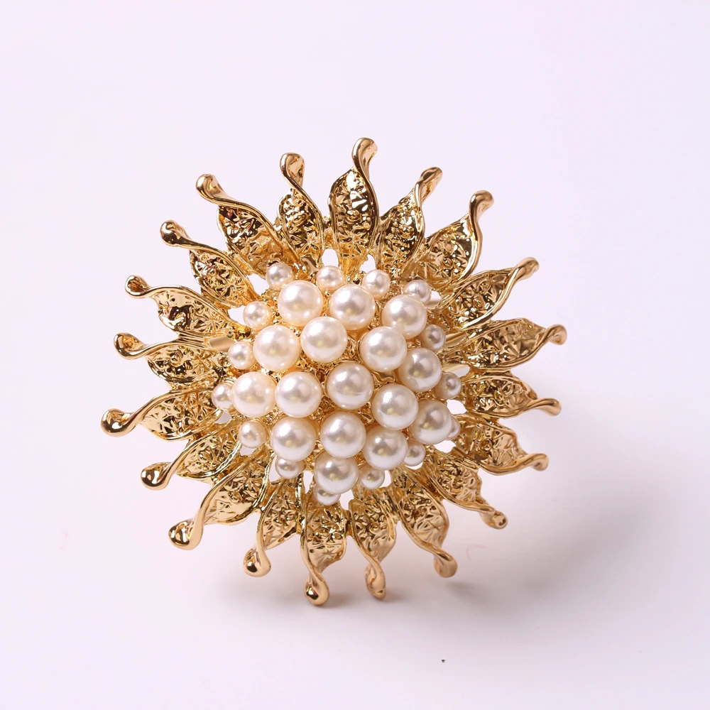 

12PCS/Innovative golden sun flower napkin ring table setting for cocktail parties, western food, holiday home accessories