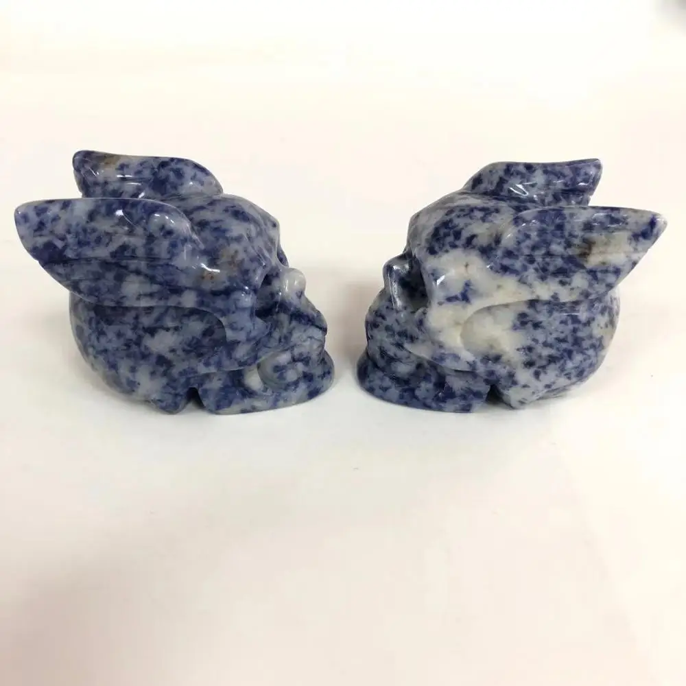 2 дюймовый Sodalite Статуэтка череп ручной резной кристалл крыло Череп для украшения