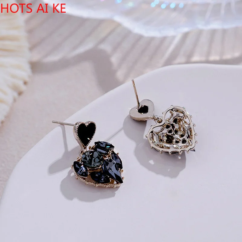 

Earrings 2021 Trend Shiny Heart Earrings Drop Earrings for Women Love Simplicity Piercing Dangle Black Temperament Jewelry