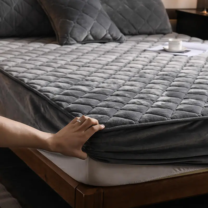 

Plush Thicken Quilted Mattress Cover Warm Crystal Velvet King Queen Quilted Bed Fitted Sheet with Elastic Band