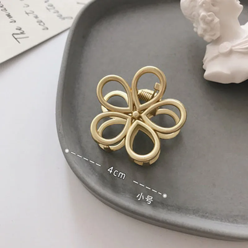

Korean Girl Metal Small Catch Clip Japanese Retro Hair Claw Fashion Hair Accessories