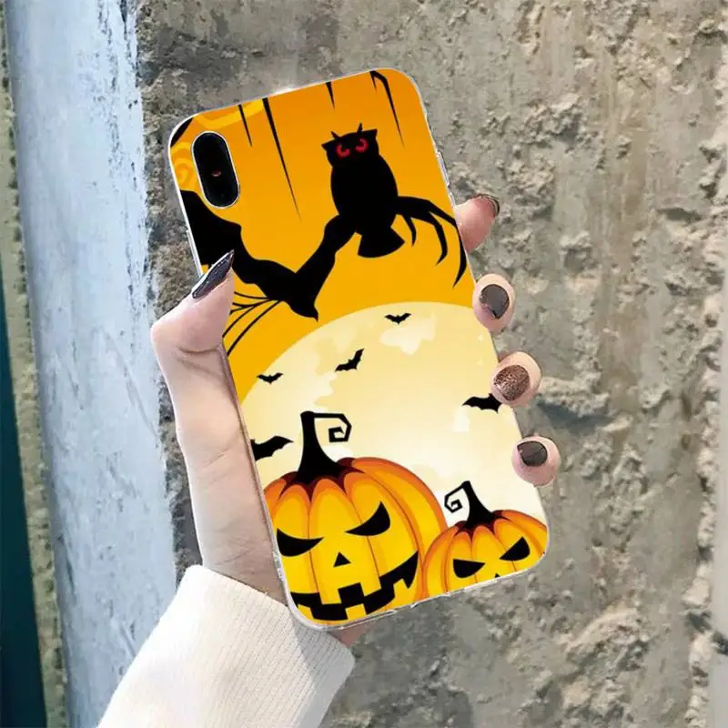 

FHNBLJ Halloween Pumpkin Lantern Phone Case for iPhone 8 7 6 6S Plus X 5S SE 2020 XR 11 12 pro XS MAX
