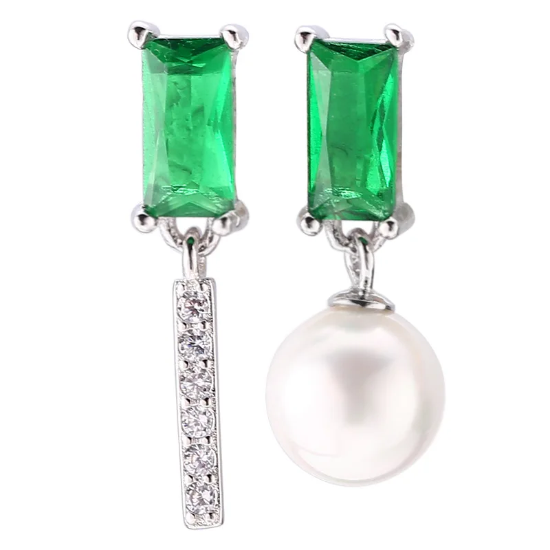 Серьги асимметричные из серебра 925 пробы в минималистичном стиле | Украшения и