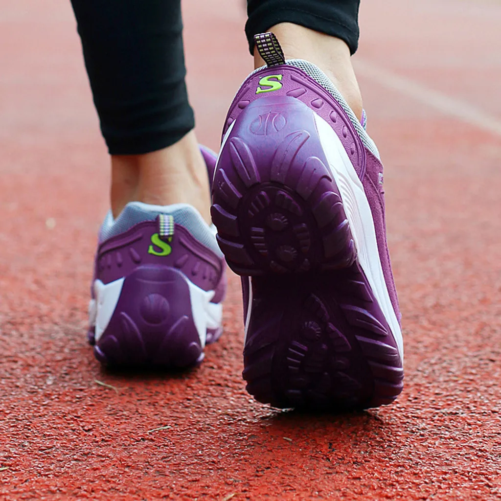 Женские кроссовки 2019 года Модные женские на платформе удобные дышащие сетчатые