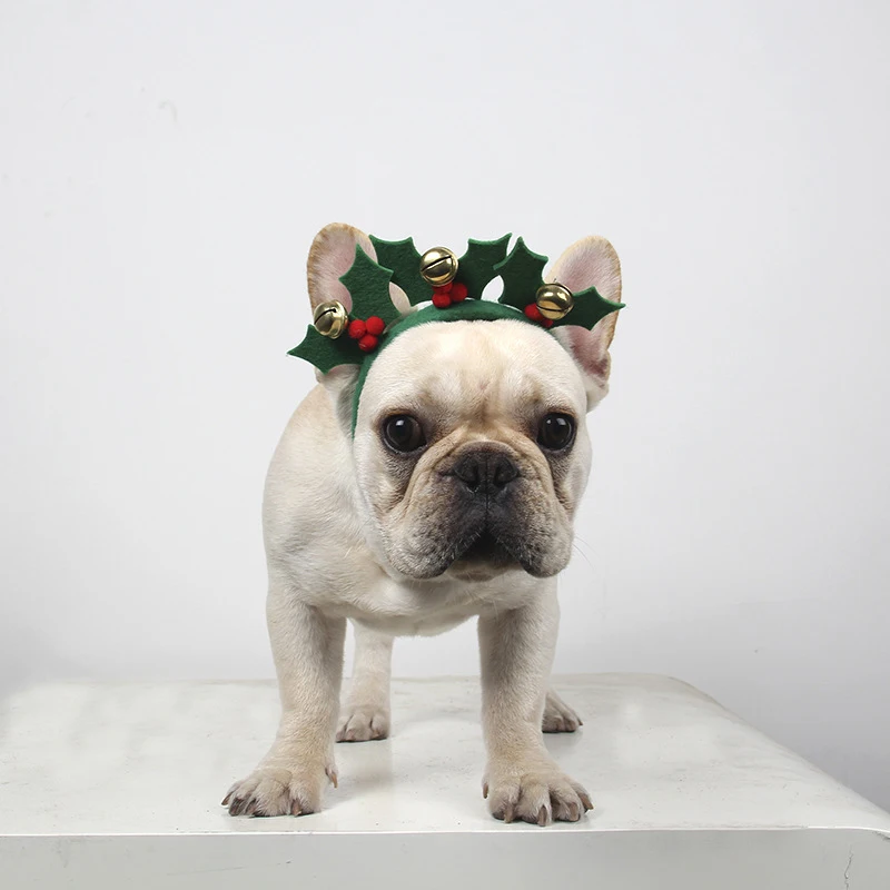 Милый ободок в виде зеленых листьев с рисунками животных кошек собак новый год