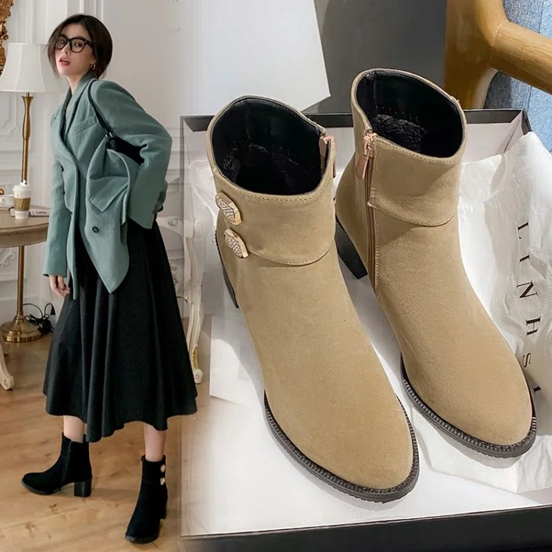 FXYCMMCQ Size 32-50 Winter New Thick Heel Round Head Fashion Boots Women's Casual Commuter Shoes 20-69