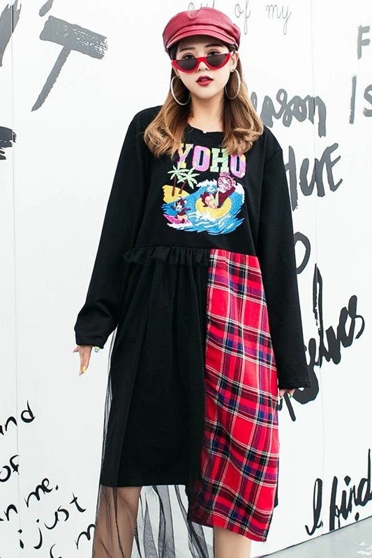 

Thai street fashion cartoon heavy work sequins irregular stitching in the long section fashion long-sleeved dress female autumn