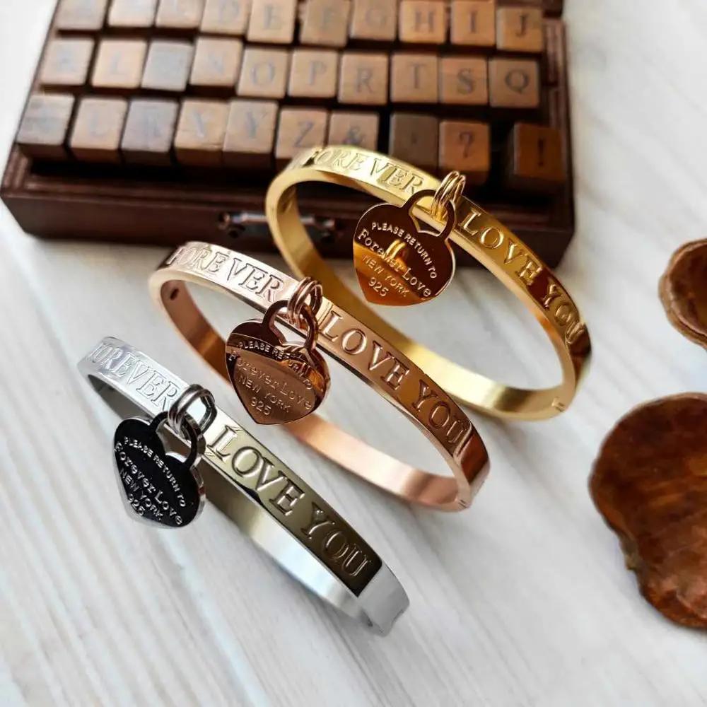 Женский браслет из нержавеющей стали золотистый с персиковым сердцем роскошная