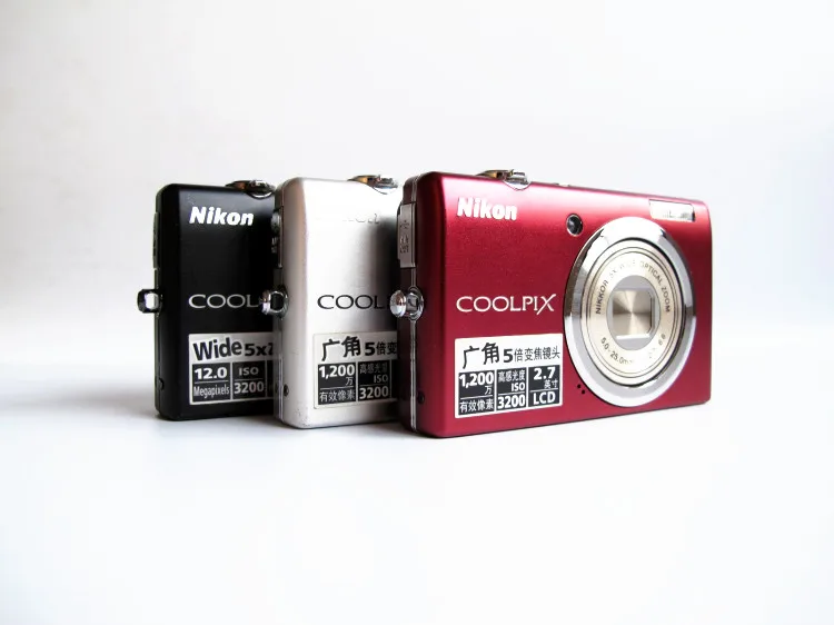 Б/у Специальная цена! Цифровая камера Nikon Coolpix S570 12 МП с 5 кратным широкоугольным
