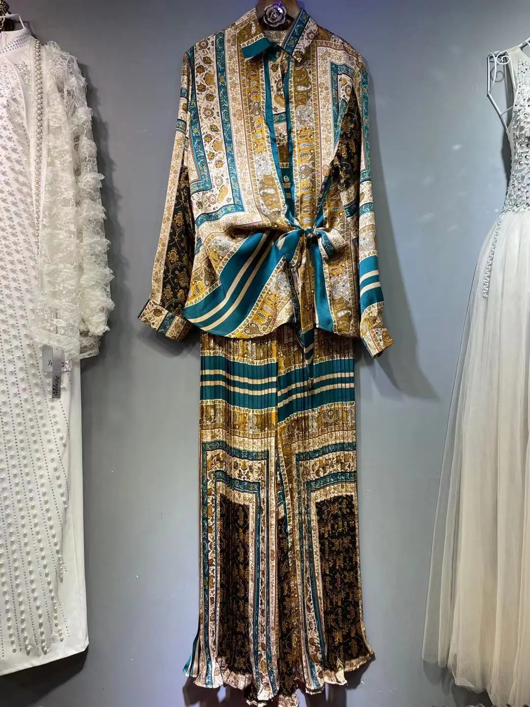 

IEQJ Wide Leg Pants Two Piece Suit New Lapel Long Sleeve Lace Up Top+Wide Leg Pleated Pants Loose Women Print Summer 2021 8P727