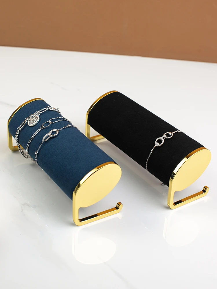 

Watches, bracelets, jewelry display stands, high-end counter display windows with jewelry display props