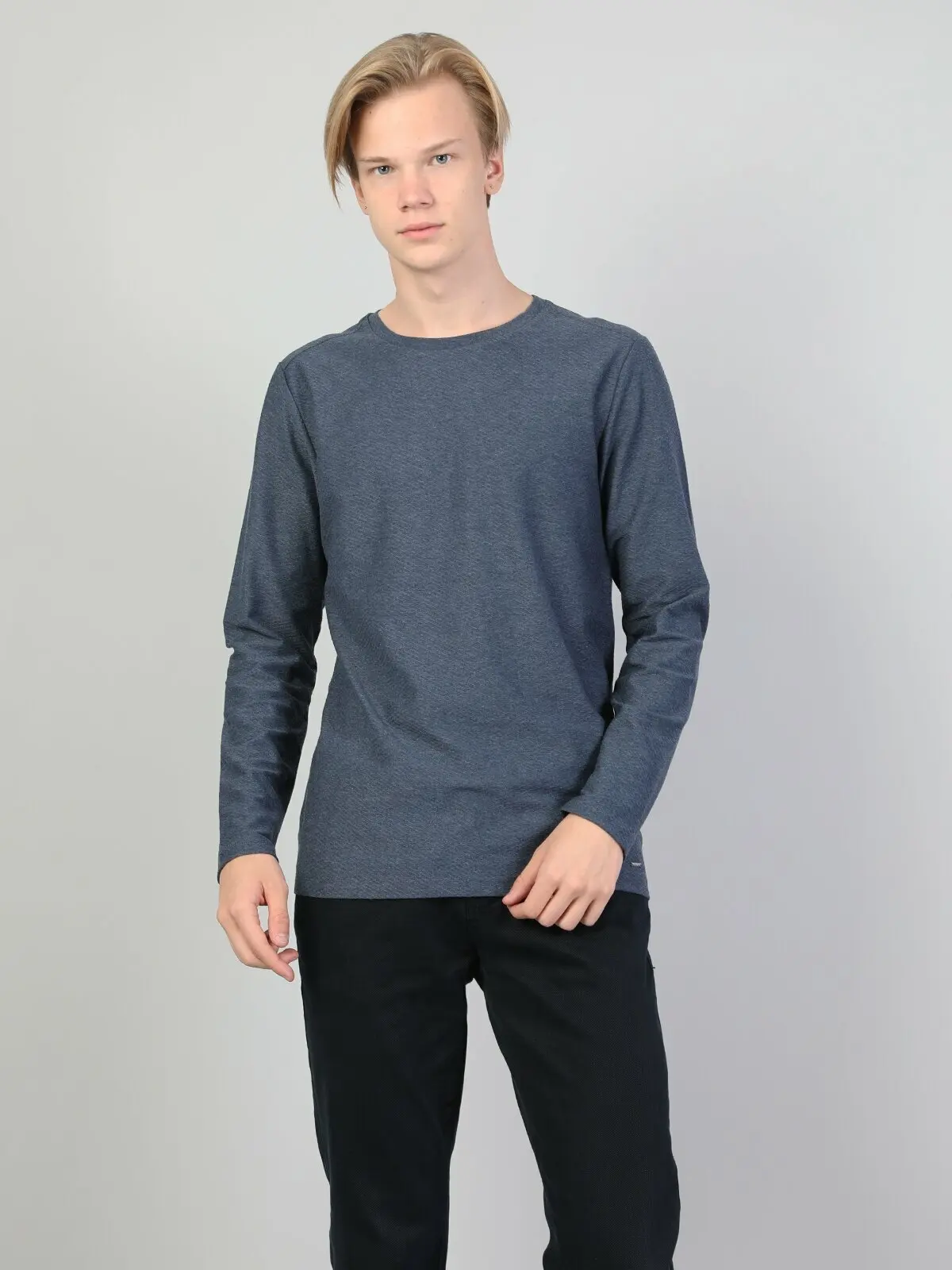 

Men Long Sleeve Tshirt CL1045419