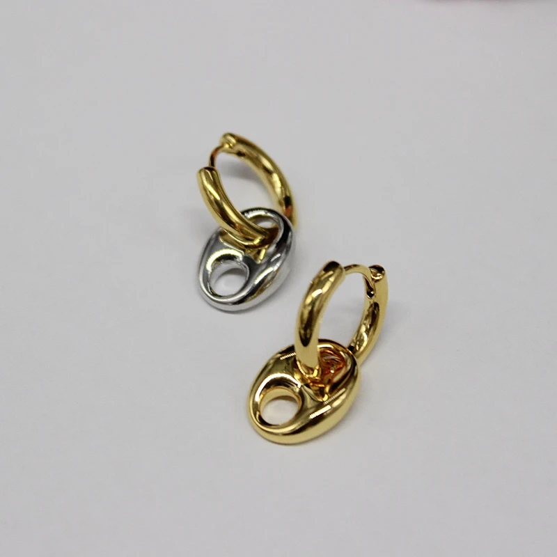 

Electroplating 18K Real Gold Personalized Pig Nose Gold And Silver Color Matching Texture S925 Silver Needle Earrings Female