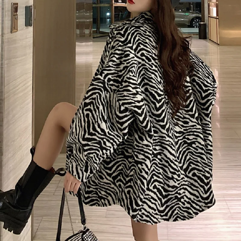

Autumn And Winter New Style Casual Loose Fashion Zebra Print Coat Woman