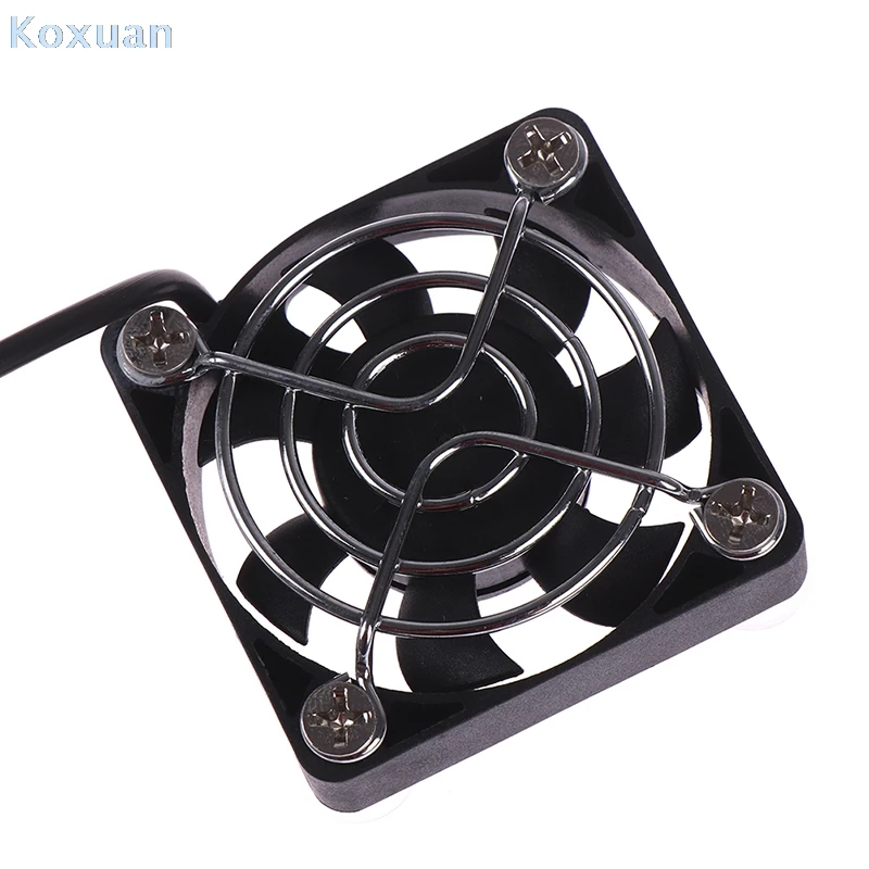 

USB Cooling Pad Cooler Fan Gamepad Game Gaming Shooter Mute Radiator Controller Heat Sink Universal Portable Mobile Phone Cooler