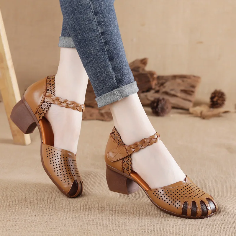 

2021 Summer New Soft Bottom Flat Genuine Leather Women Shoes Women Sandals Retro Handmade Flower Sandals for Monther