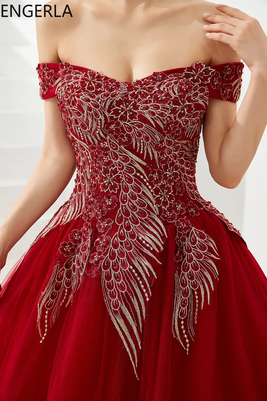 Новинка 2021 элегантное красное вечернее платье с золотой вышивкой А-силуэта в пол