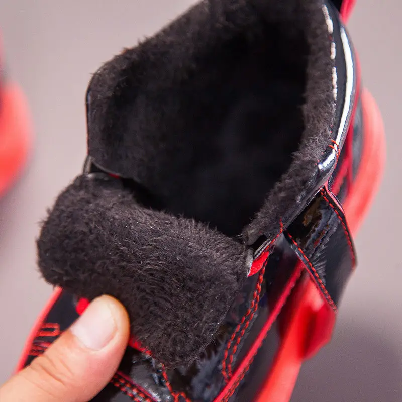 Новые детские зимние кожаные ботинки для девочек Ботинки martin модные элегантные