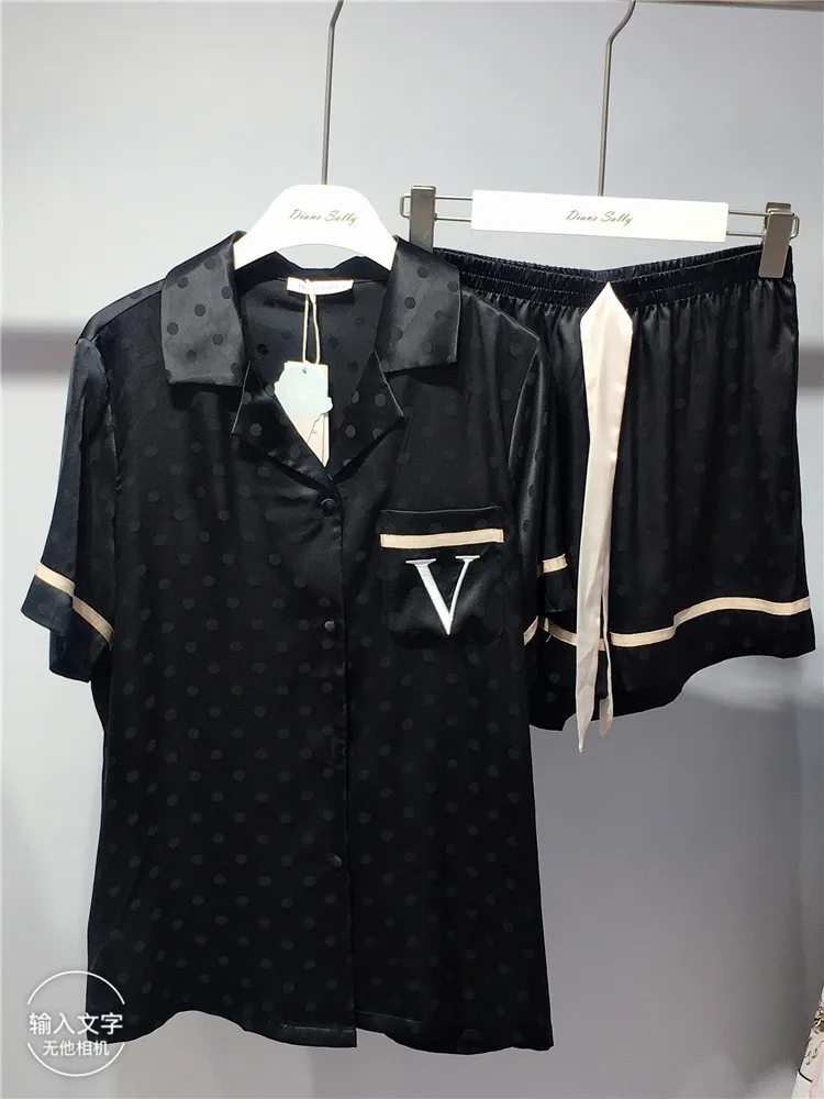

Summer New Cardigan Suit Short-sleeved Shorts Silk Pajama Set For Women Polka-dot Two-piece Homewear Ladies Pajamas Sleepwear