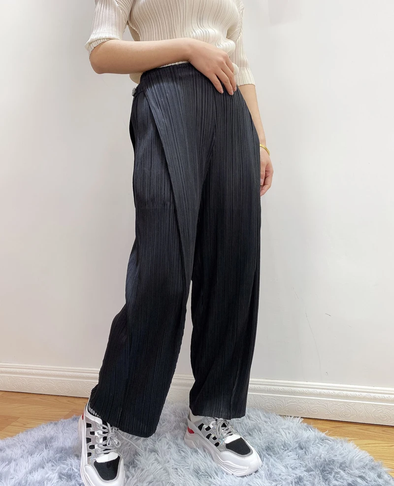 Женские Плиссированные укороченные брюки Changpleat однотонные свободные большого