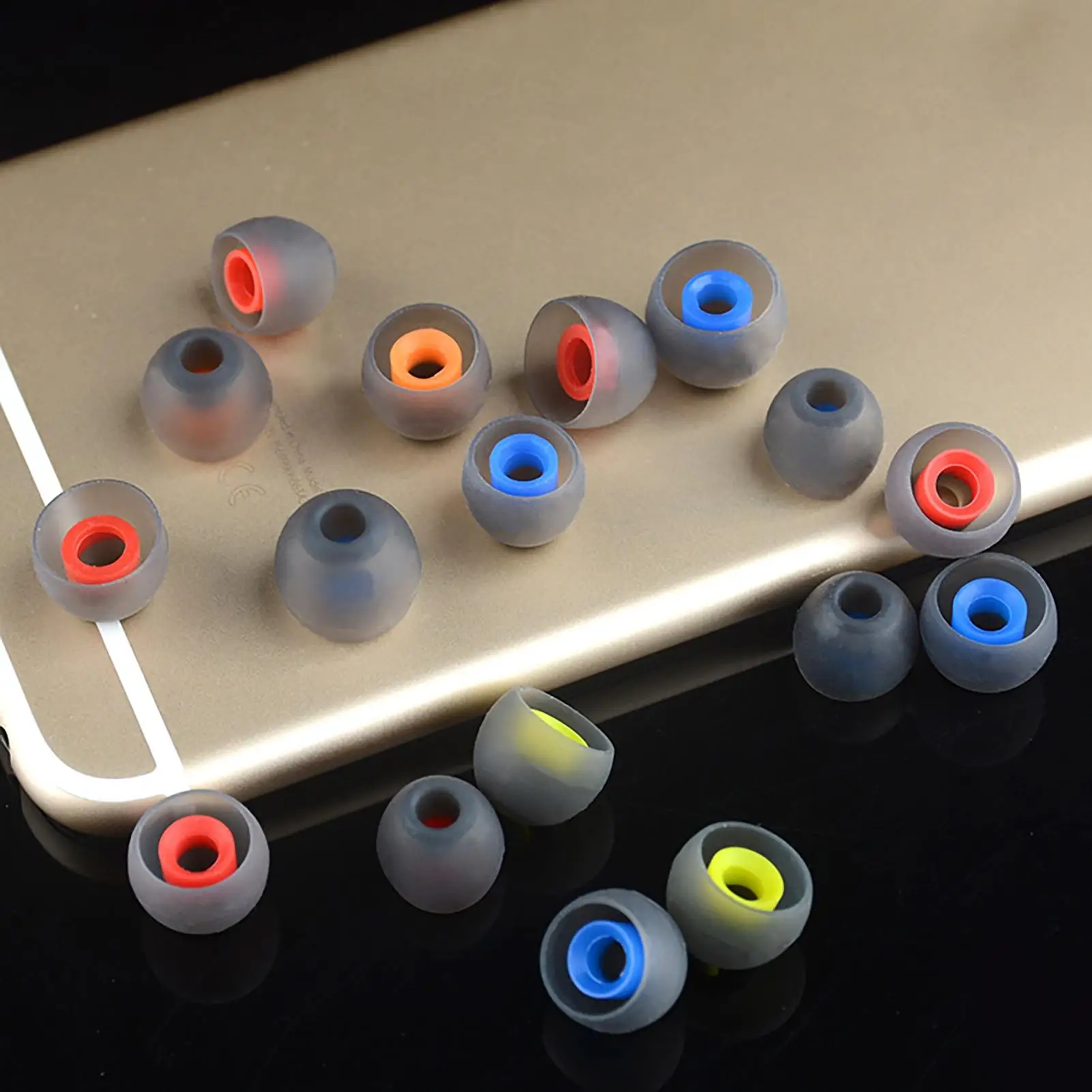

5 Pairs Soft Silicone Soundproof In-ear Ear Caps Replacement Earphone Accessory
