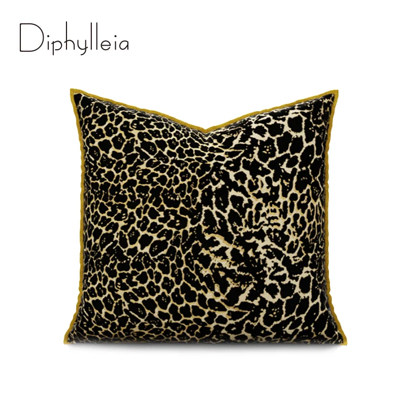 Diphylleia Leopard Pattern Cushion Cover Modern Upholstery Exquisite Workmanship Sofa Chair Throw Pillow Case With Gold Piping