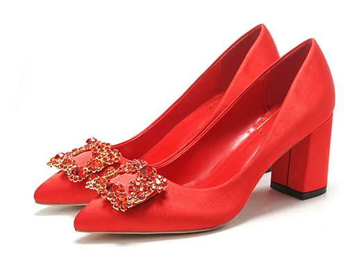Женские туфли на высоком каблуке 5-7 см с квадратным острым носком, украшенные металлическими камнями и пряжкой; цвет шампанского; обувь для беременных женщин; обувь для мамы и невесты - Цвет: Red 7cm heel