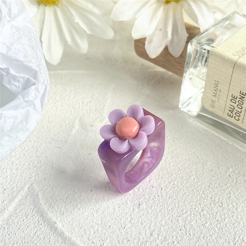 

Temperament Resin Flower Ring Hand Ornament for Women 2021