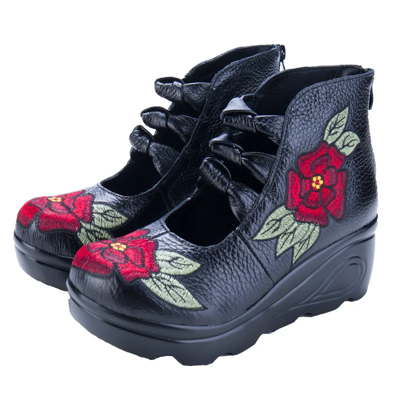 Женские туфли из натуральной кожи с вышивкой на высоком каблуке | Обувь