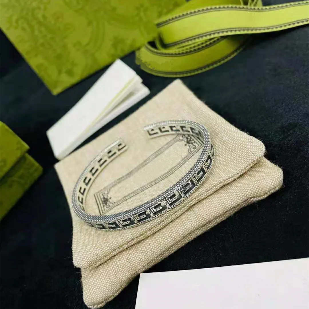 

Классический браслет из серебра 2022 пробы S925 для девочек, ювелирные изделия в коробке, которая может быть использована в качестве подарка дл...