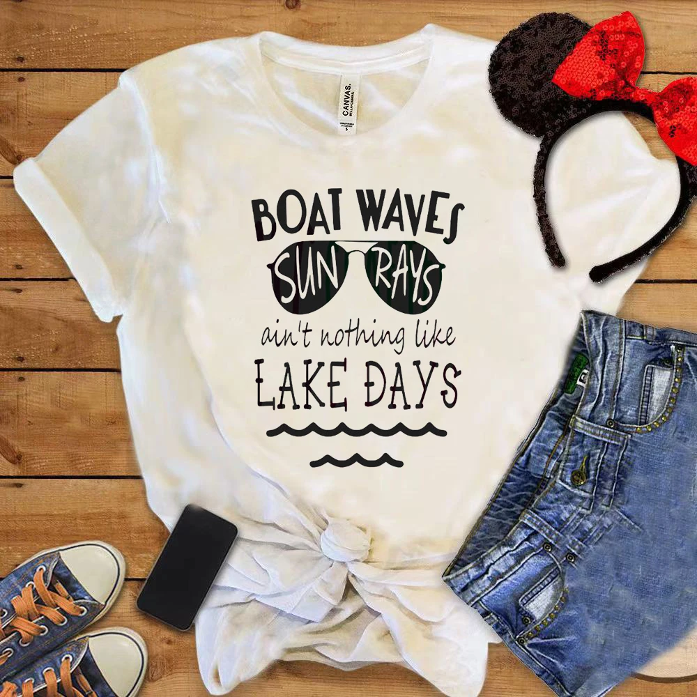 

Boat Waves Sun Rays Women Shirt Lake Days Female T-shirt Unisex Casual O-neck Tee Aesthetic Clothes Gothic Woman Tee