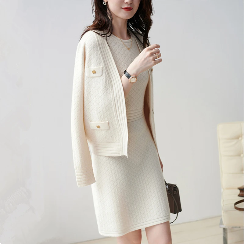 Костюм-двойка Женский трикотажный с жилетом и юбкой Осень-зима 2020 |