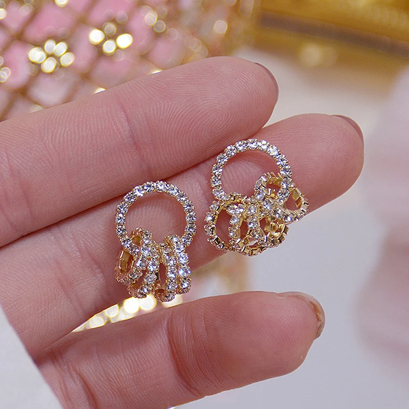 

Women Exquisite Shine Earrings Rhinestone Temperament Drop Earrings Female bride Elegant Wedding birthday Jewelry Gift brincos