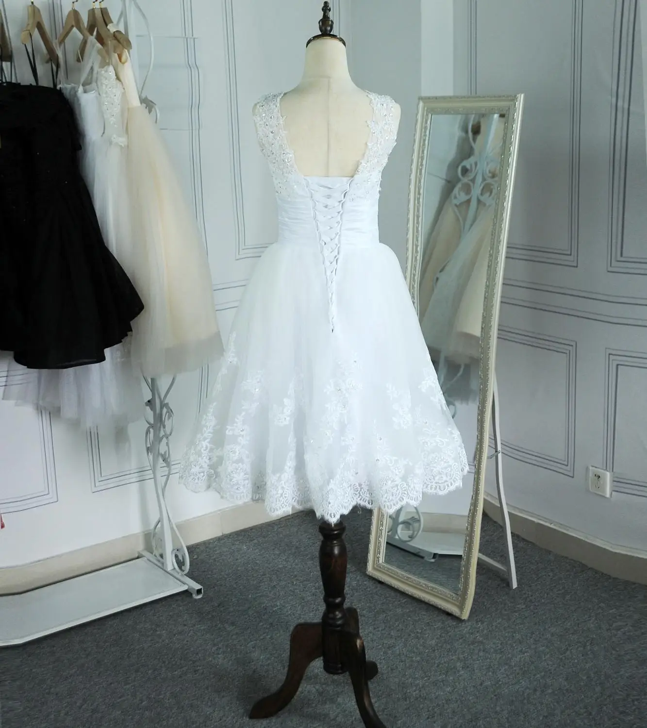 MIQILADUNA 2019 Короткие свадебные платья с вышивкой Vestidos De Novia v образным вырезом