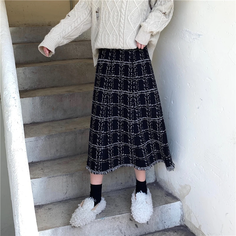 

Half-length skirt autumn and winter 2020 new retro plaid skirt mid-length high-waisted a-line thin knitted woolen skirt