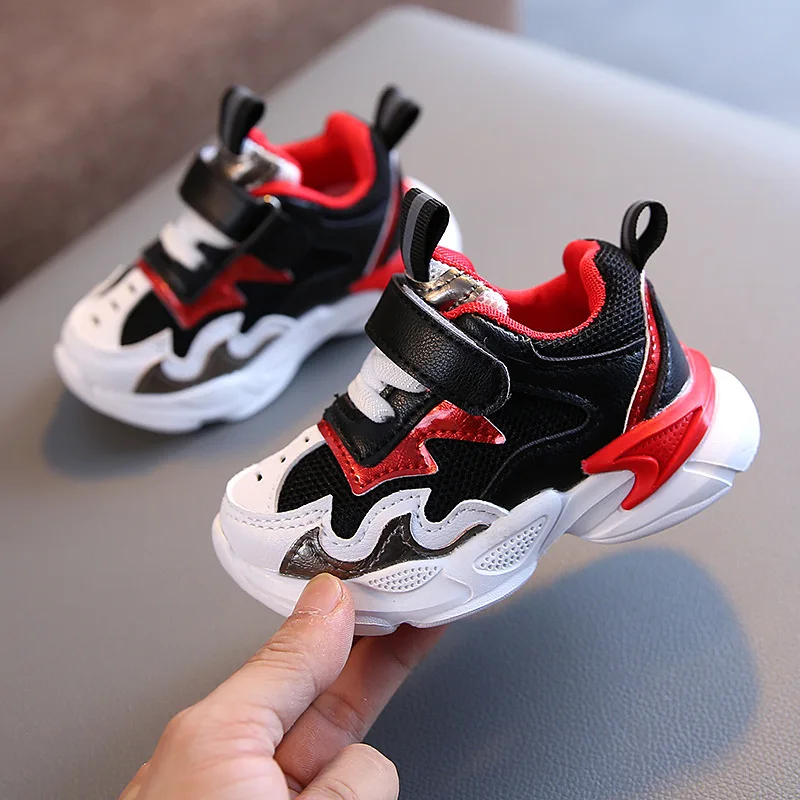 Кроссовки для мальчиков и девочек легкие дышащие на мягкой подошве Спортивная