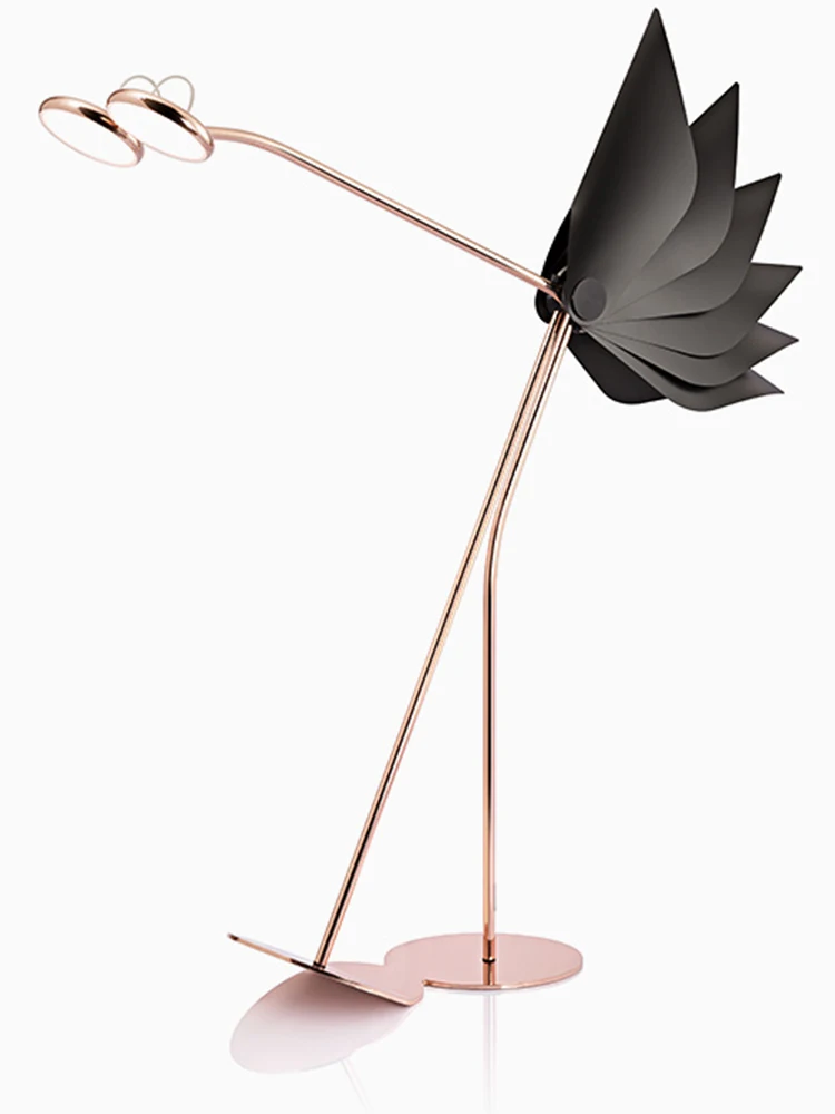 

Постмодернистский СВЕТОДИОДНЫЙ торшер для гостиной, с двумя головками, регулируемая по высоте, низкий уровень железа, черный/белый лебедь, ...