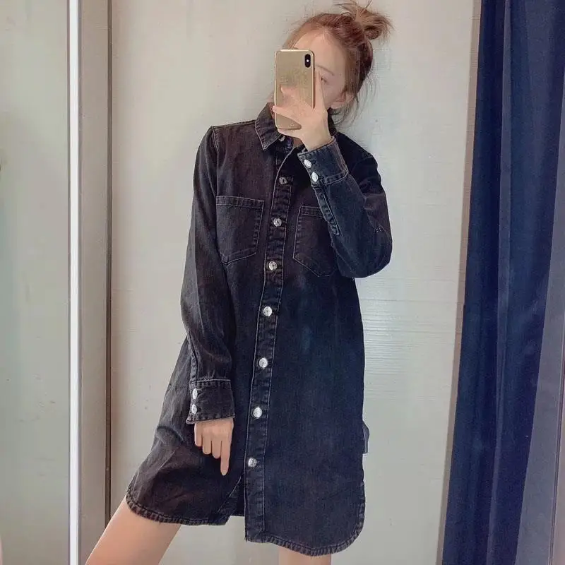 Модное женское черное джинсовое короткое платье с отложным воротником