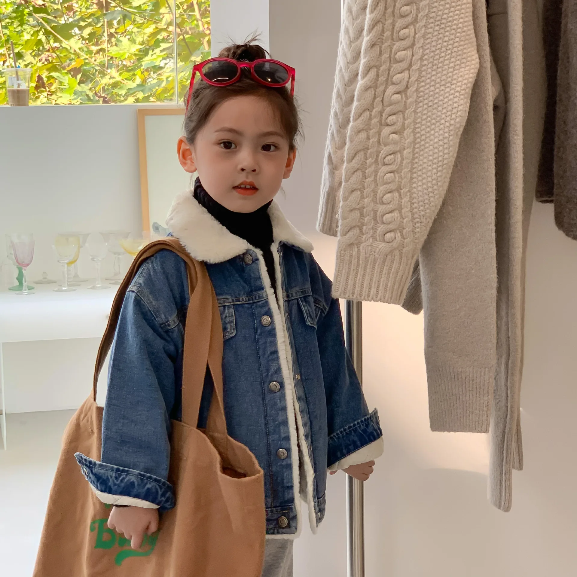 

Детская джинсовая куртка для мальчиков и девочек, с бархатной подкладкой