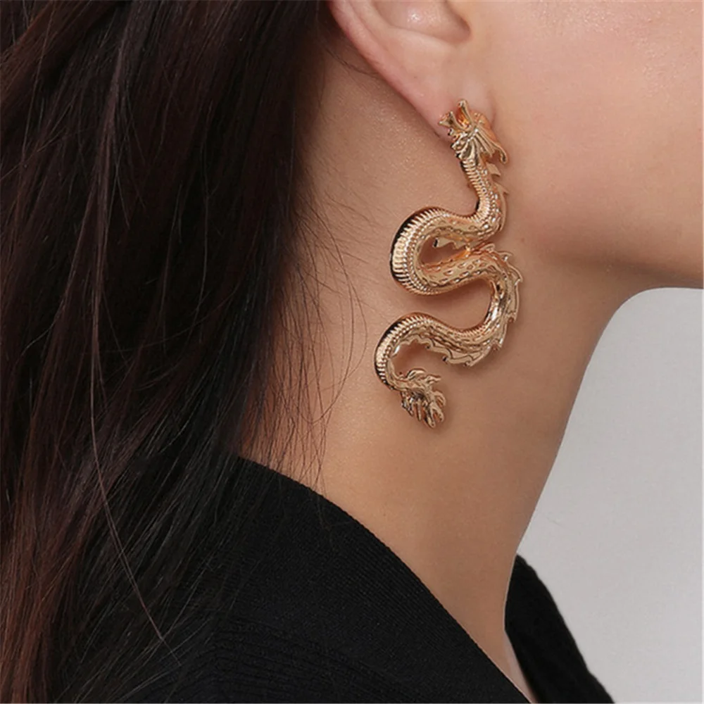 Женские винтажные серьги-гвоздики в виде дракона | Украшения и аксессуары