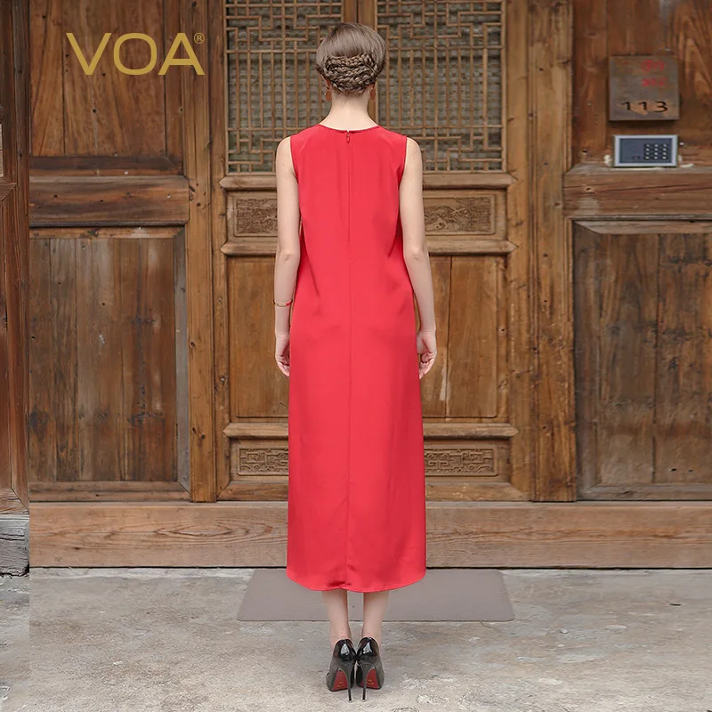 Женское длинное платье VOA красное прямого силуэта без рукавов большого размера