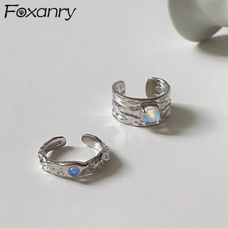 

Женское кольцо FOXANRY, серебристое широкое кольцо с цирконом, модное элегантное Очаровательное украшение невесты с неровной текстурой, аксес...