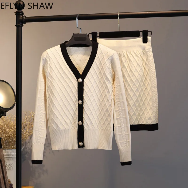 Женский трикотажный комплект из двух предметов элегантный кардиган и мини-юбка |