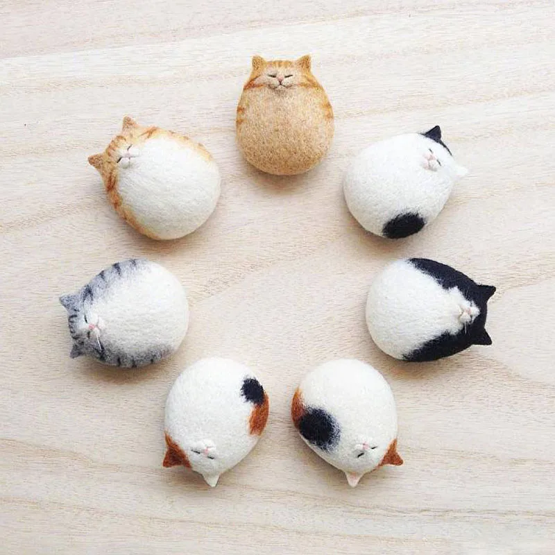 

1PCS Non-Finished Wool Felt Craft Kit Handmade Cute 6 Style of Felting Cat Doll Needle Felting DIY Felt Animals Material Package