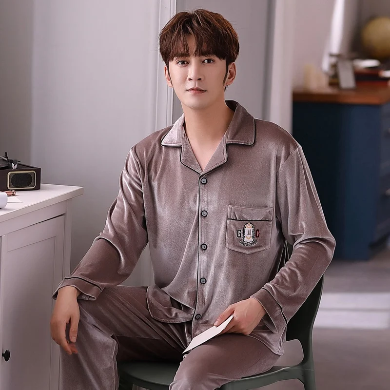 

Men's gold long sleeve velvet pajamas, thick and warm robes, high quality family, 2020
