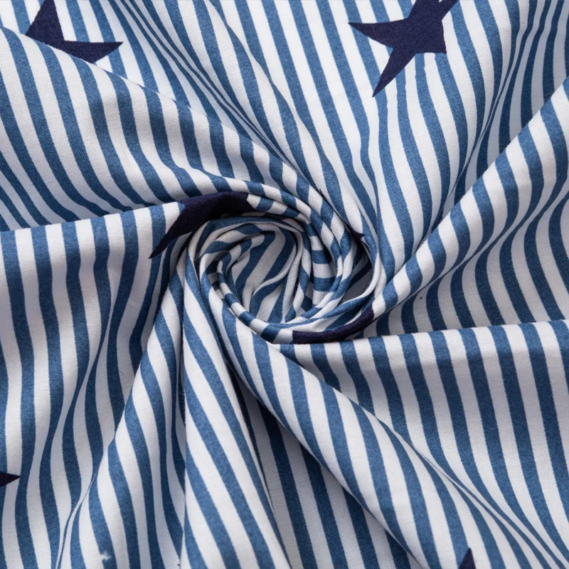 Саржевая ткань для детей 100% хлопок поплин черные полоски со звездами набивной